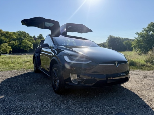 Tesla Model X 100D bérlés Budapest